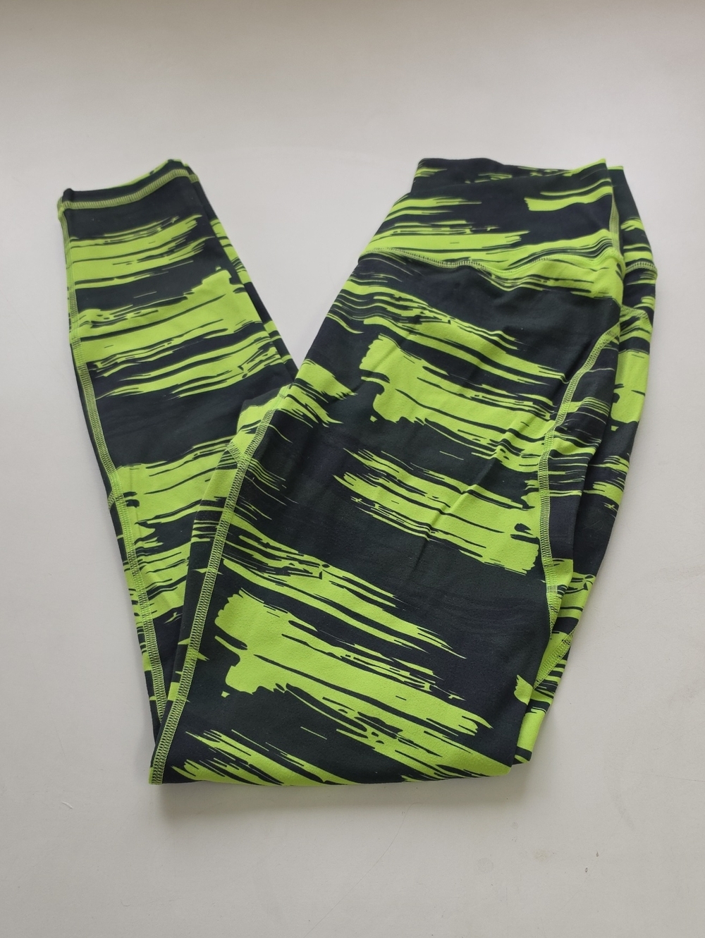 Alphalete Surface Pocket Leggings - Picture 2 of 10